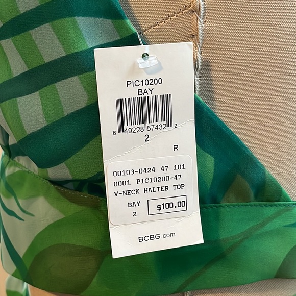 NWT BCBG MAXAZRIA V-Neck Halter Top ✨ - Picture 3 of 5
